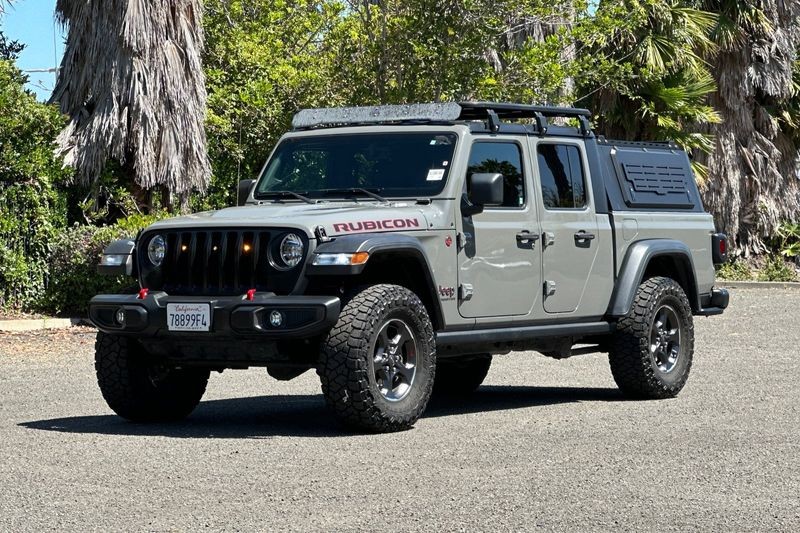 Jeep Gladiator Vehicle Full-screen Gallery Image 08