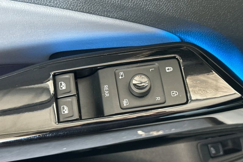 Volkswagen ID.4 Vehicle Full-screen Gallery Image 12
