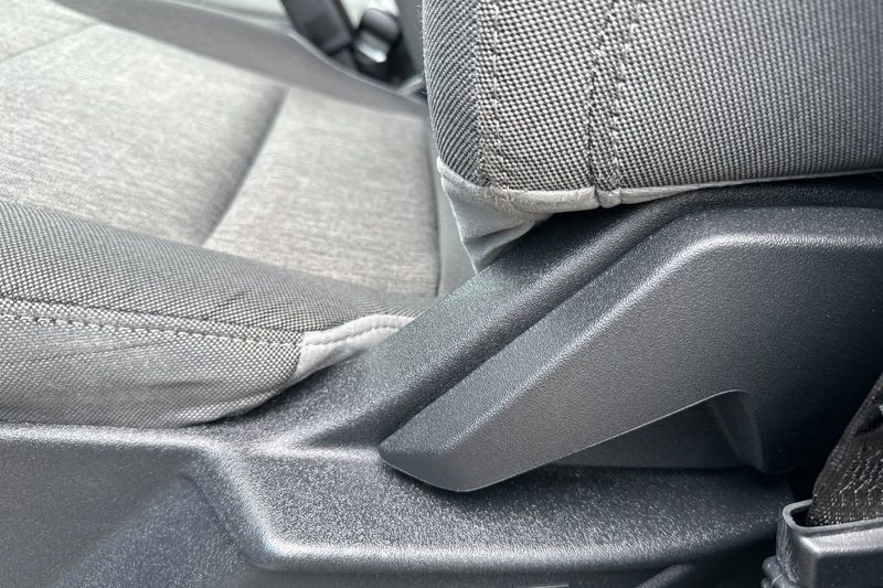 Ford F-150 Vehicle Full-screen Gallery Image 13