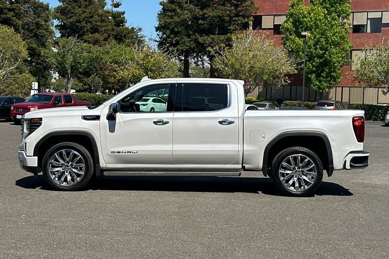 GMC Sierra 1500 Vehicle Full-screen Gallery Image 07