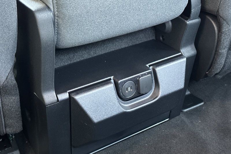 Ford F-250SD Vehicle Full-screen Gallery Image 13
