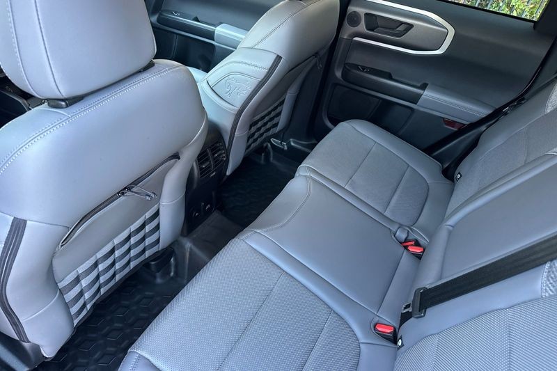 Ford Bronco Sport Vehicle Full-screen Gallery Image 14