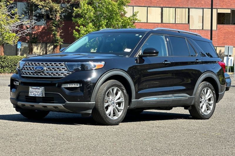 Ford Explorer Vehicle Full-screen Gallery Image 08