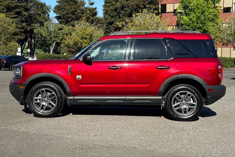 Ford Bronco Sport Vehicle Full-screen Gallery Image 07