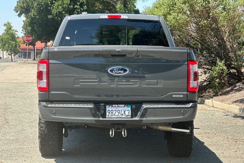 Ford F-150 Vehicle Full-screen Gallery Image 04