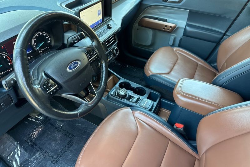 Ford Maverick Vehicle Full-screen Gallery Image 10