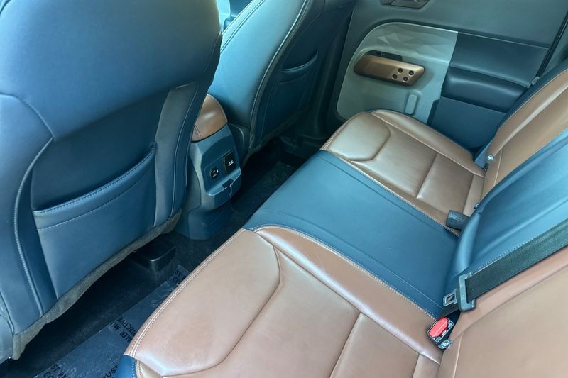 Ford Maverick Vehicle Full-screen Gallery Image 14