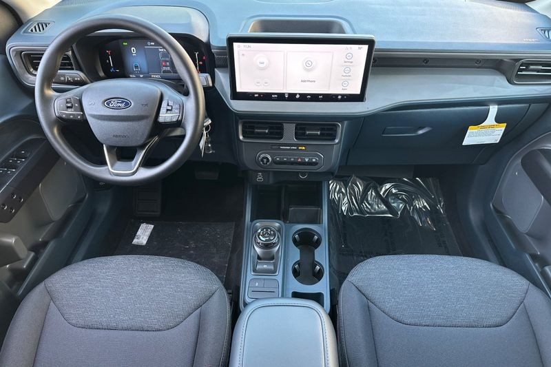 Ford Maverick Vehicle Full-screen Gallery Image 14