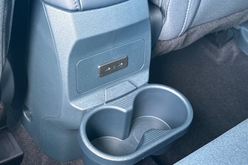 Ford Maverick Vehicle Full-screen Gallery Image 13