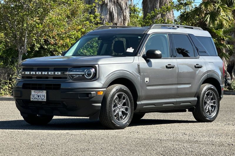 Ford Bronco Sport Vehicle Full-screen Gallery Image 08