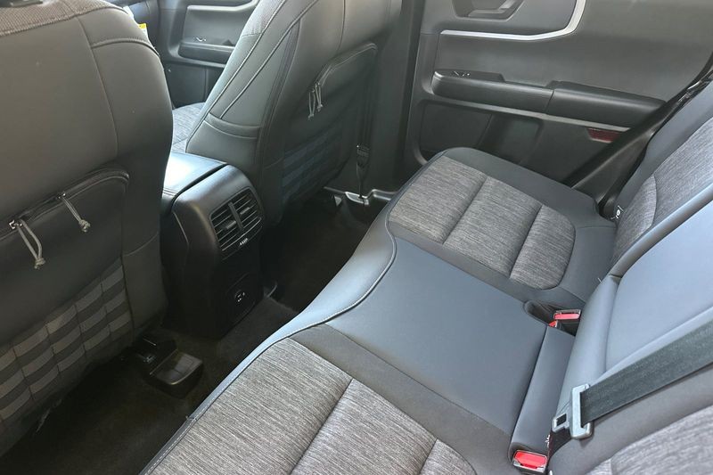 Ford Bronco Sport Vehicle Full-screen Gallery Image 14