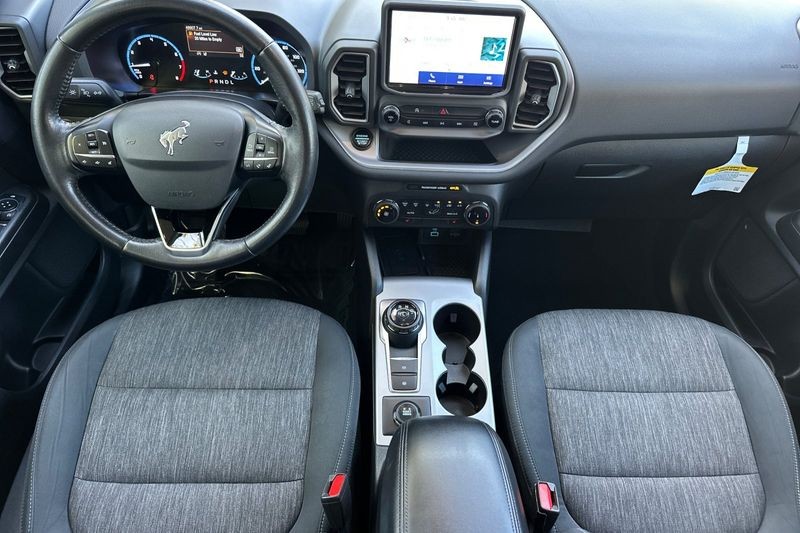 Ford Bronco Sport Vehicle Full-screen Gallery Image 15