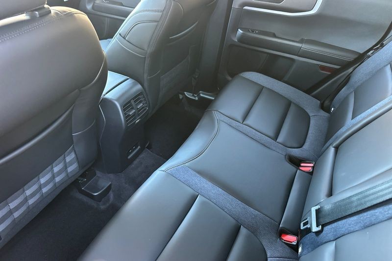 Ford Bronco Sport Vehicle Full-screen Gallery Image 12