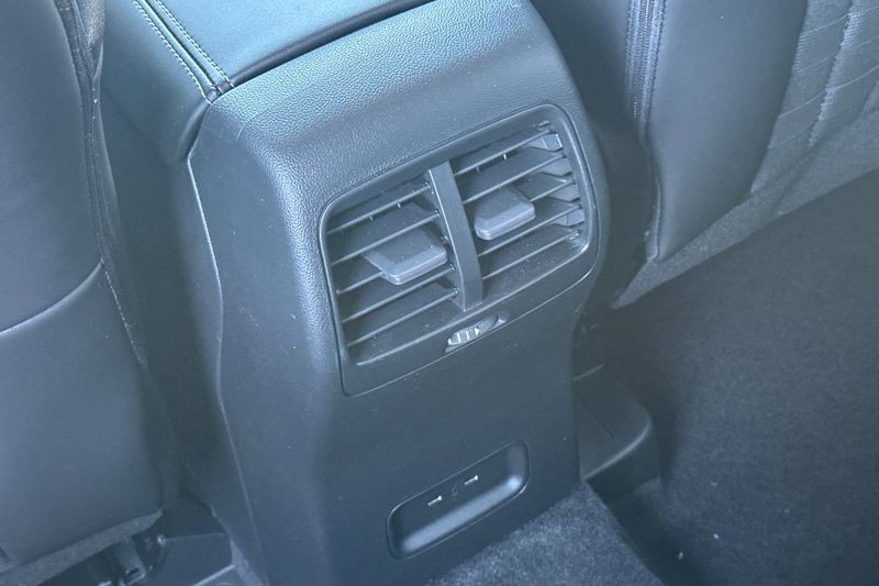 Ford Bronco Sport Vehicle Full-screen Gallery Image 13