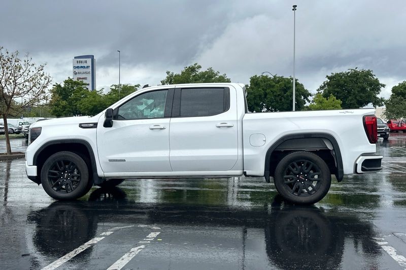 GMC Sierra 1500 Vehicle Full-screen Gallery Image 07