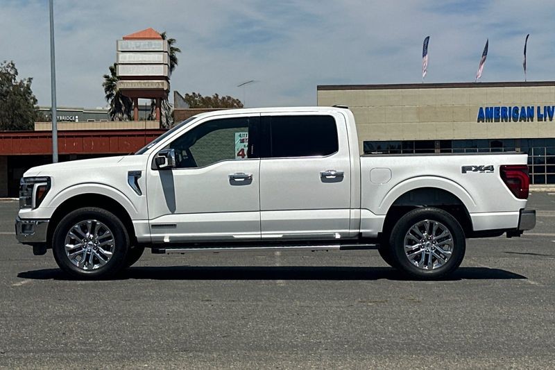 Ford F-150 Vehicle Full-screen Gallery Image 07