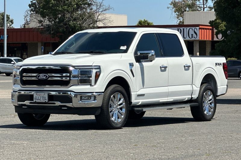 Ford F-150 Vehicle Full-screen Gallery Image 08
