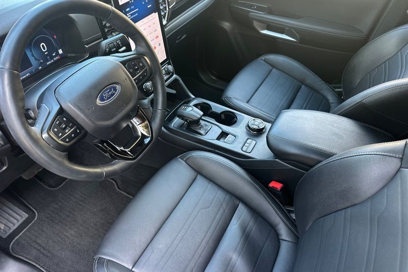 Ford Ranger Vehicle Full-screen Gallery Image 10