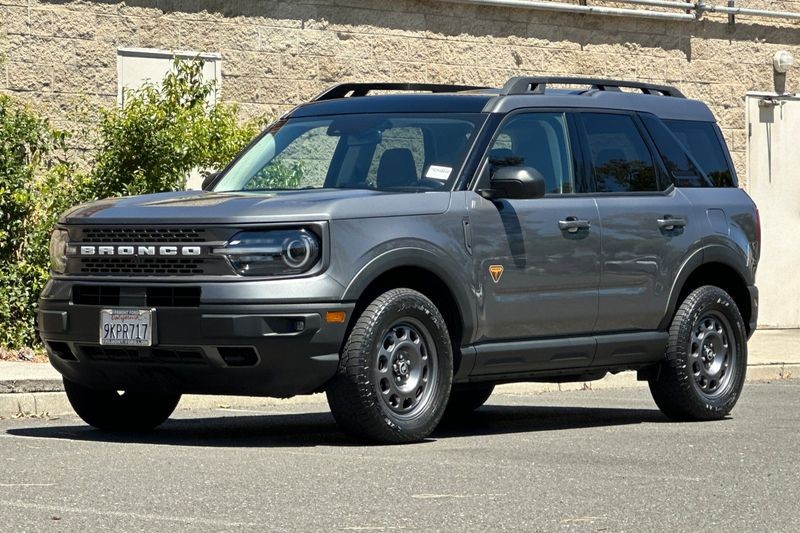 Ford Bronco Sport Vehicle Full-screen Gallery Image 08