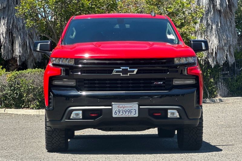 Chevrolet Silverado 1500 Vehicle Full-screen Gallery Image 09