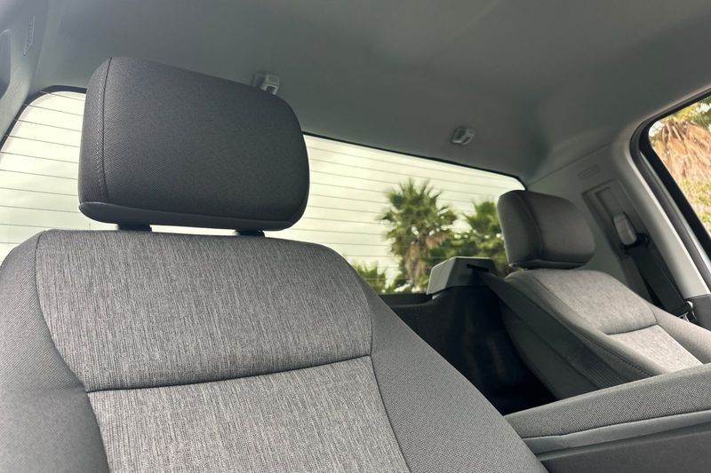 Ford F-150 Vehicle Full-screen Gallery Image 15