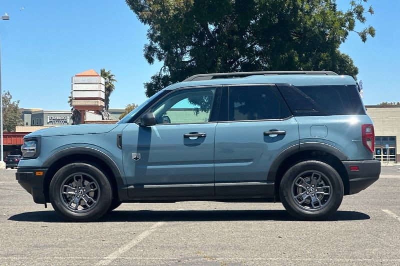 Ford Bronco Sport Vehicle Full-screen Gallery Image 07