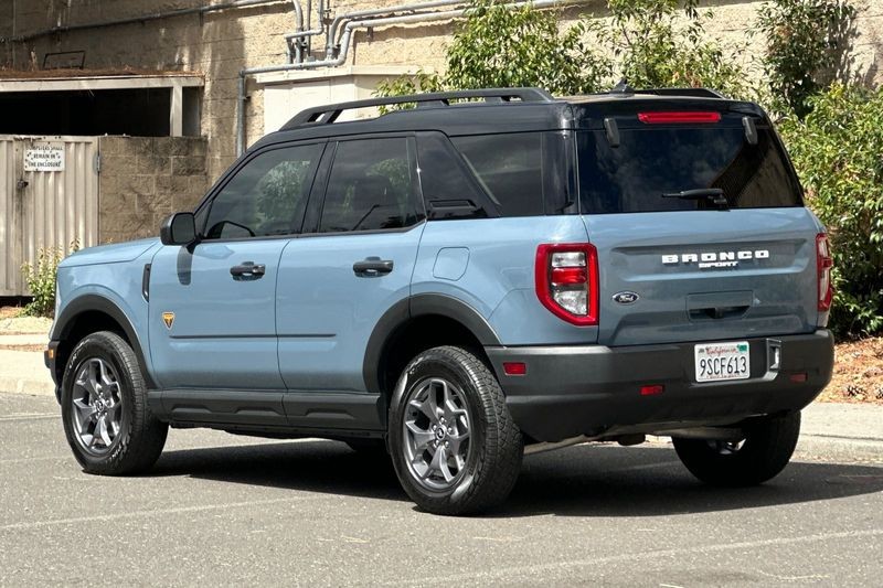 Ford Bronco Sport Vehicle Full-screen Gallery Image 05