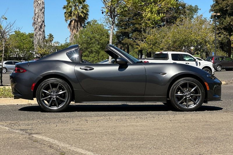 Mazda Miata RF Vehicle Full-screen Gallery Image 02