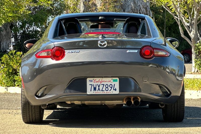 Mazda Miata RF Vehicle Full-screen Gallery Image 04
