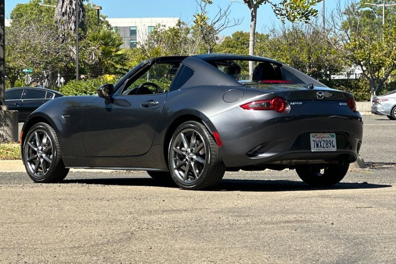 Mazda Miata RF Vehicle Full-screen Gallery Image 05