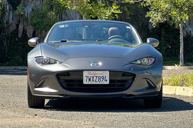 Mazda Miata RF Vehicle Full-screen Gallery Image 09