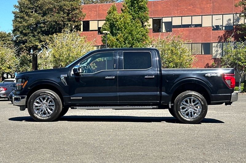 Ford F-150 Vehicle Full-screen Gallery Image 06