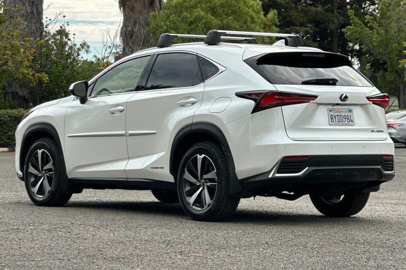 Lexus NX Vehicle Full-screen Gallery Image 05