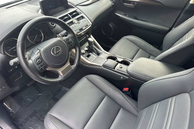 Lexus NX Vehicle Full-screen Gallery Image 10