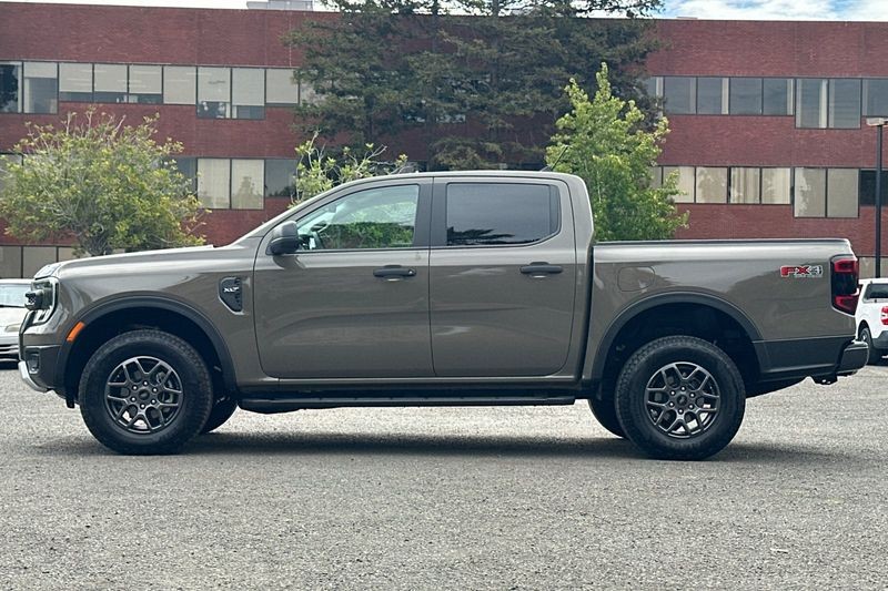 Ford Ranger Vehicle Full-screen Gallery Image 07