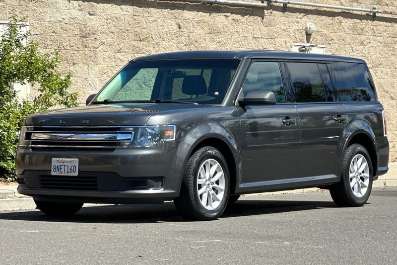 Ford Flex Vehicle Full-screen Gallery Image 08