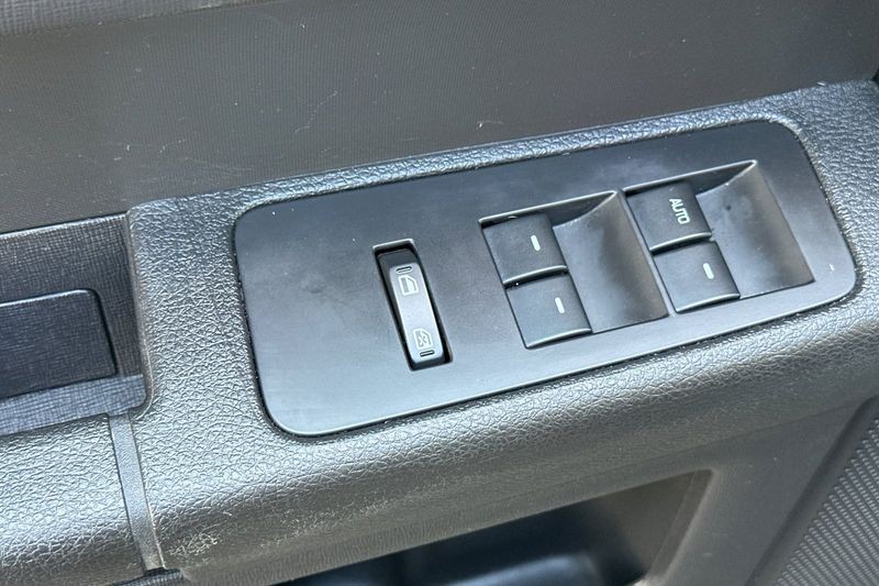 Ford Flex Vehicle Full-screen Gallery Image 12