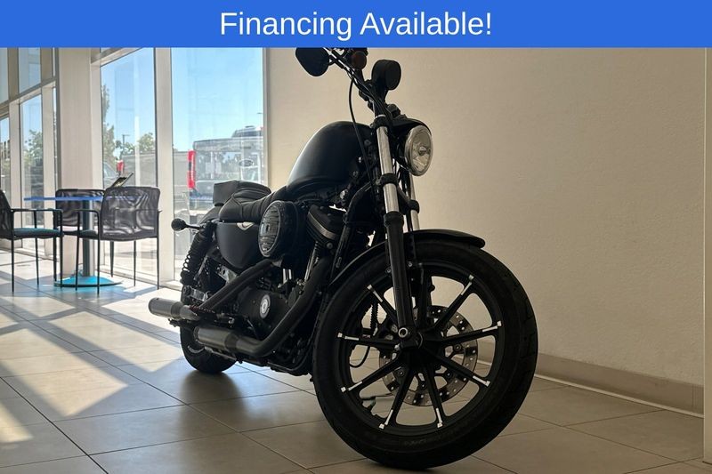 Harley-Davidson Sportster Vehicle Full-screen Gallery Image 02