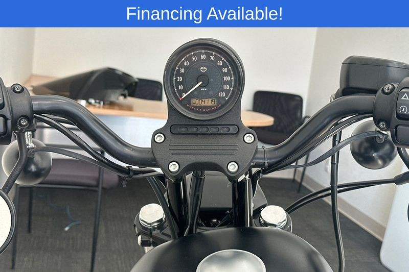 Harley-Davidson Sportster Vehicle Full-screen Gallery Image 12