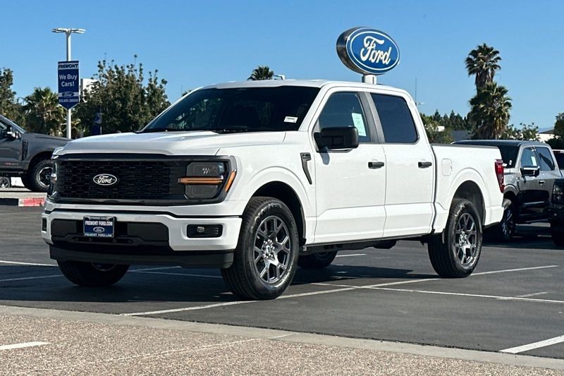 Ford F-150 Vehicle Full-screen Gallery Image 07
