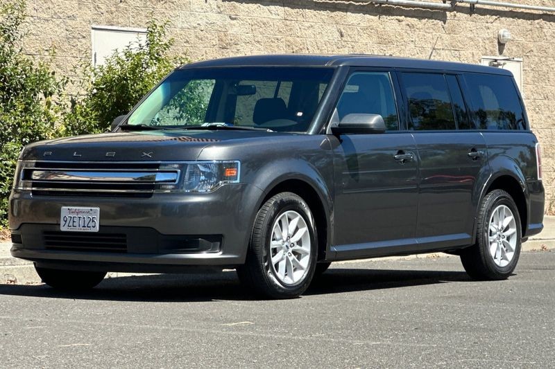 Ford Flex Vehicle Full-screen Gallery Image 08