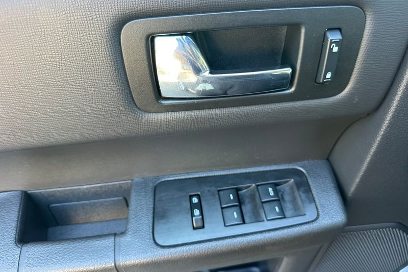 Ford Flex Vehicle Full-screen Gallery Image 11