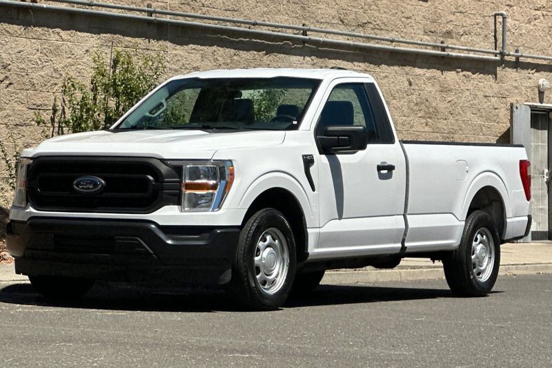 Ford F-150 Vehicle Full-screen Gallery Image 07