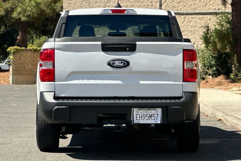 Ford Maverick Vehicle Full-screen Gallery Image 04