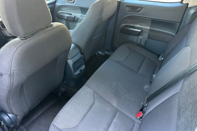 Ford Maverick Vehicle Full-screen Gallery Image 14