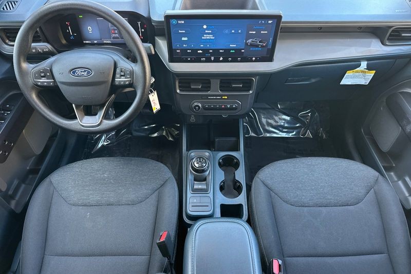 Ford Maverick Vehicle Full-screen Gallery Image 15