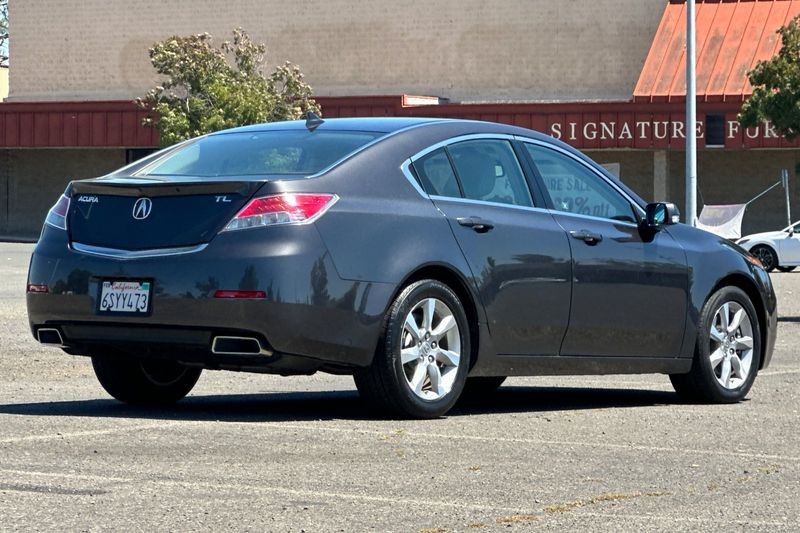 Acura TL Vehicle Full-screen Gallery Image 03