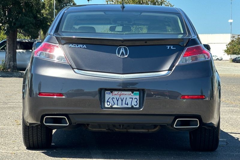 Acura TL Vehicle Full-screen Gallery Image 04