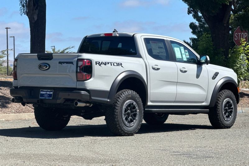 Ford Ranger Vehicle Full-screen Gallery Image 03