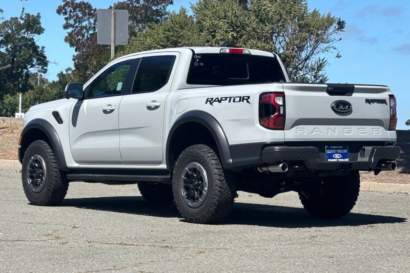 Ford Ranger Vehicle Full-screen Gallery Image 05